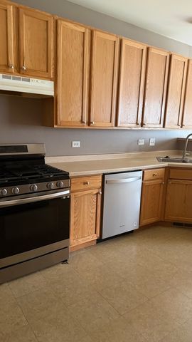 2252 Gallant Fox Circle 2252, Montgomery, IL 60538