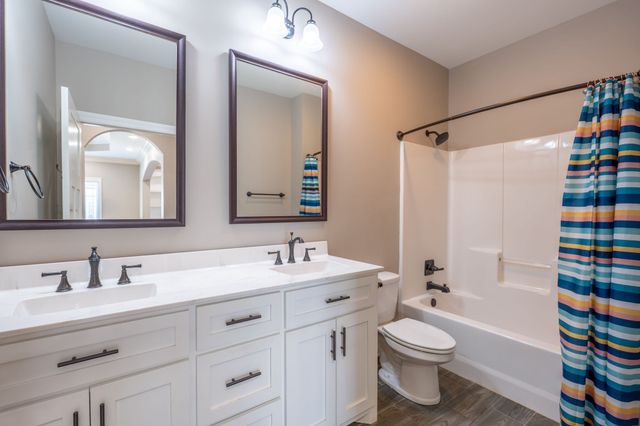 219 Waterloo St, Lawrenceburg, TN 38464