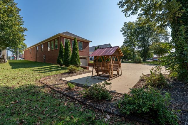 219 Waterloo St, Lawrenceburg, TN 38464