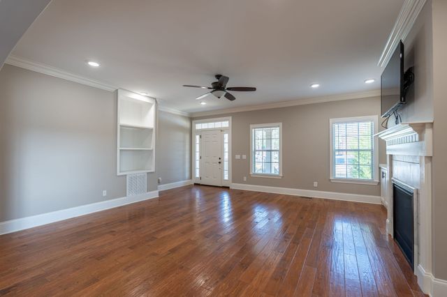 219 Waterloo St, Lawrenceburg, TN 38464