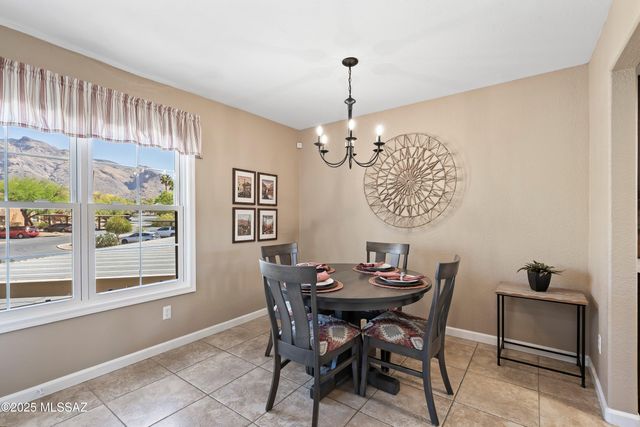 6651 N Campbell Ave Apt 230, Tucson, AZ 85718