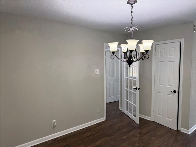 5535 Elmlawn Drive, Houston, TX 77033