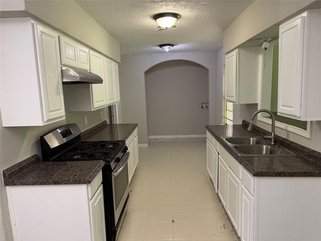 5535 Elmlawn Drive, Houston, TX 77033
