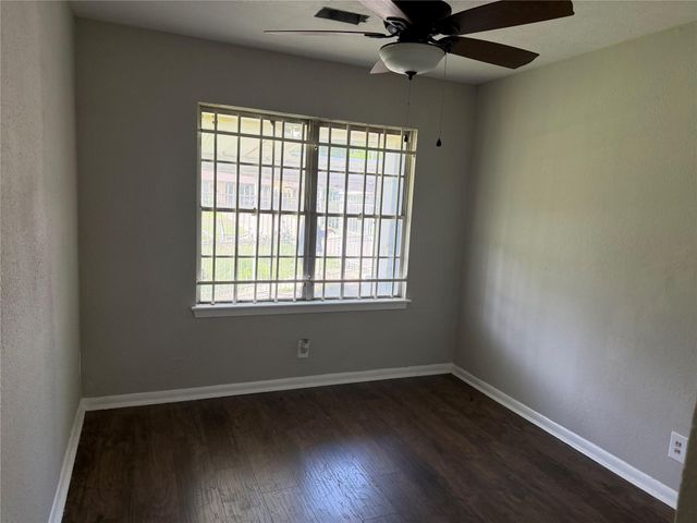 5535 Elmlawn Drive, Houston, TX 77033