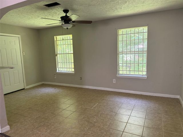 5535 Elmlawn Drive, Houston, TX 77033
