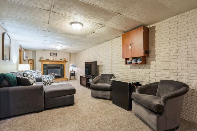 2931 1st Street, Marion, IA 52302