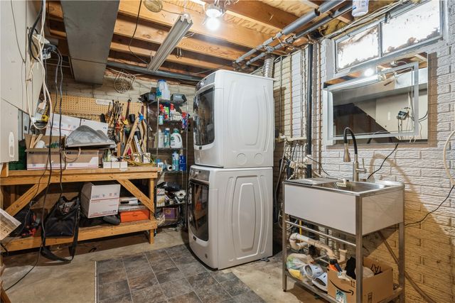 2931 1st Street, Marion, IA 52302