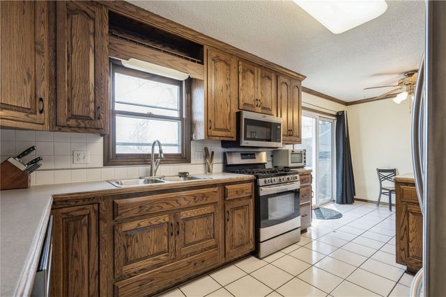 2931 1st Street, Marion, IA 52302