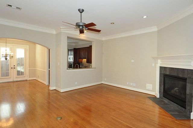 6215 Sutherland Square, Houston, TX 77081