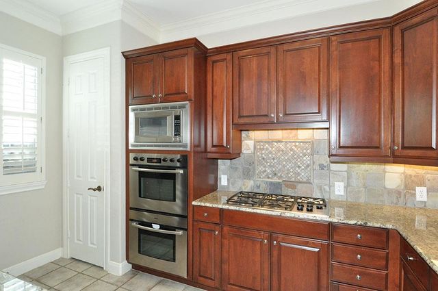 6215 Sutherland Square, Houston, TX 77081