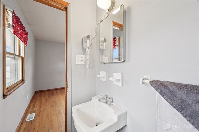 254 Amsterdam Drive, Xenia, OH 45385