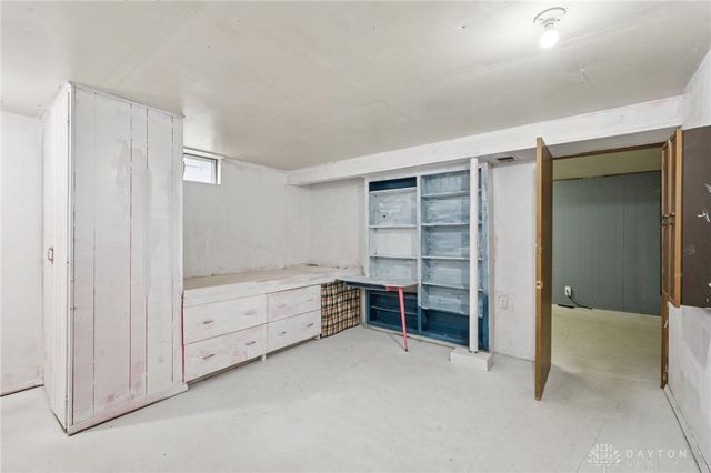 254 Amsterdam Drive, Xenia, OH 45385