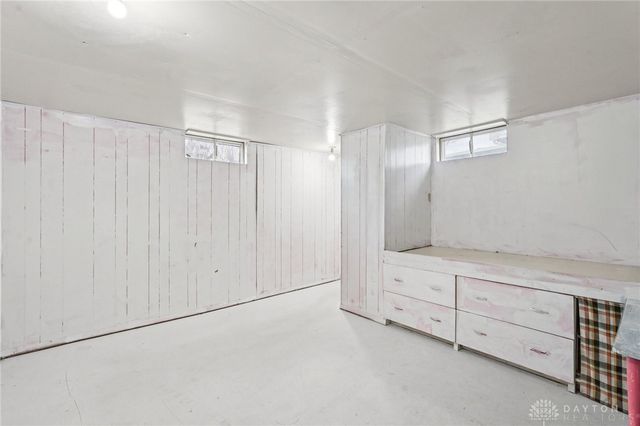 254 Amsterdam Drive, Xenia, OH 45385