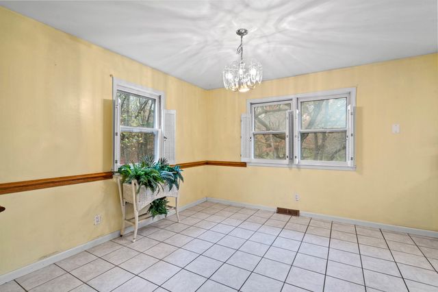 5385 N CLEARVIEW RD, Columbia, MO 65202