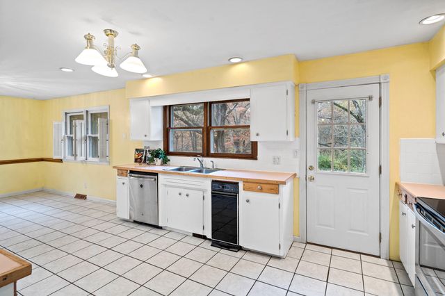 5385 N CLEARVIEW RD, Columbia, MO 65202