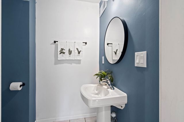 5385 N CLEARVIEW RD, Columbia, MO 65202