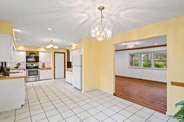 5385 N CLEARVIEW RD, Columbia, MO 65202