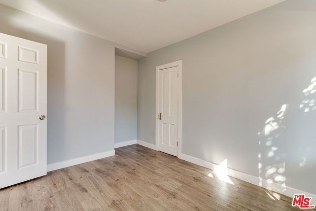 11472 VENTURA E, Studio City (los Angeles), CA 91604