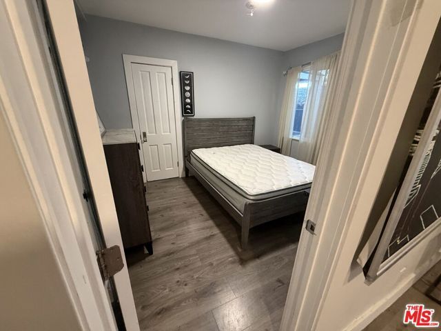 11472 VENTURA E, Studio City (los Angeles), CA 91604