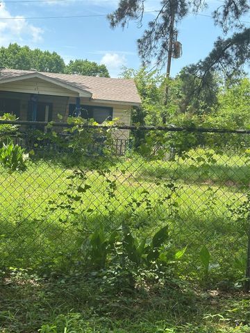 164 Moon Mist Drive, Trinity, TX 75862