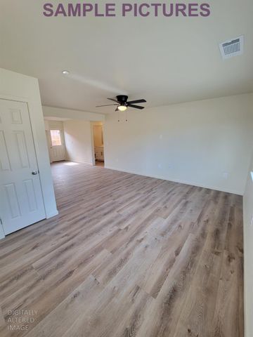 467 E Alameda St, Manteca, CA 95336