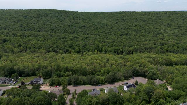 Stantack Road, Middletown, CT 06457