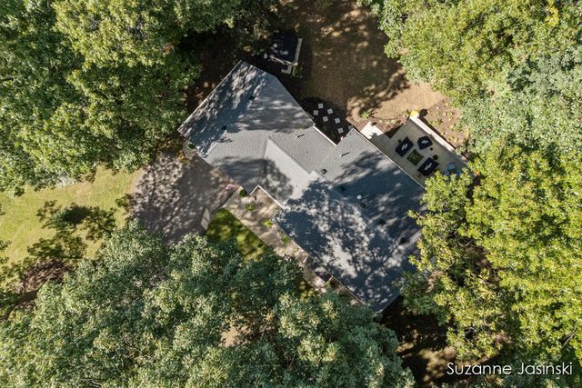 3597 Riverwoods Drive Ne, Plainfield Twp, MI 49341
