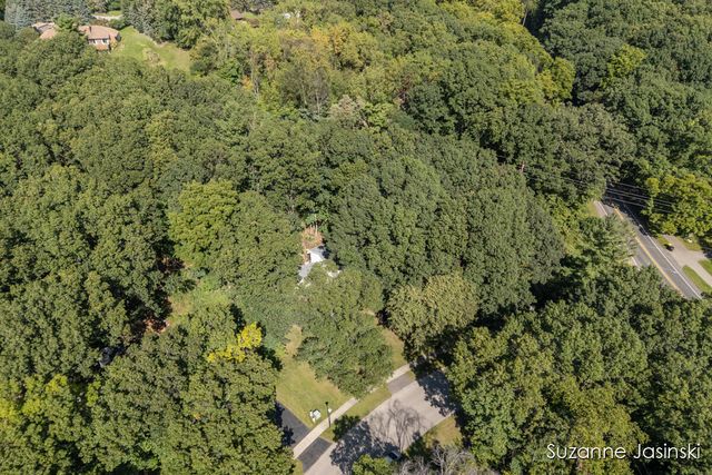 3597 Riverwoods Drive Ne, Plainfield Twp, MI 49341