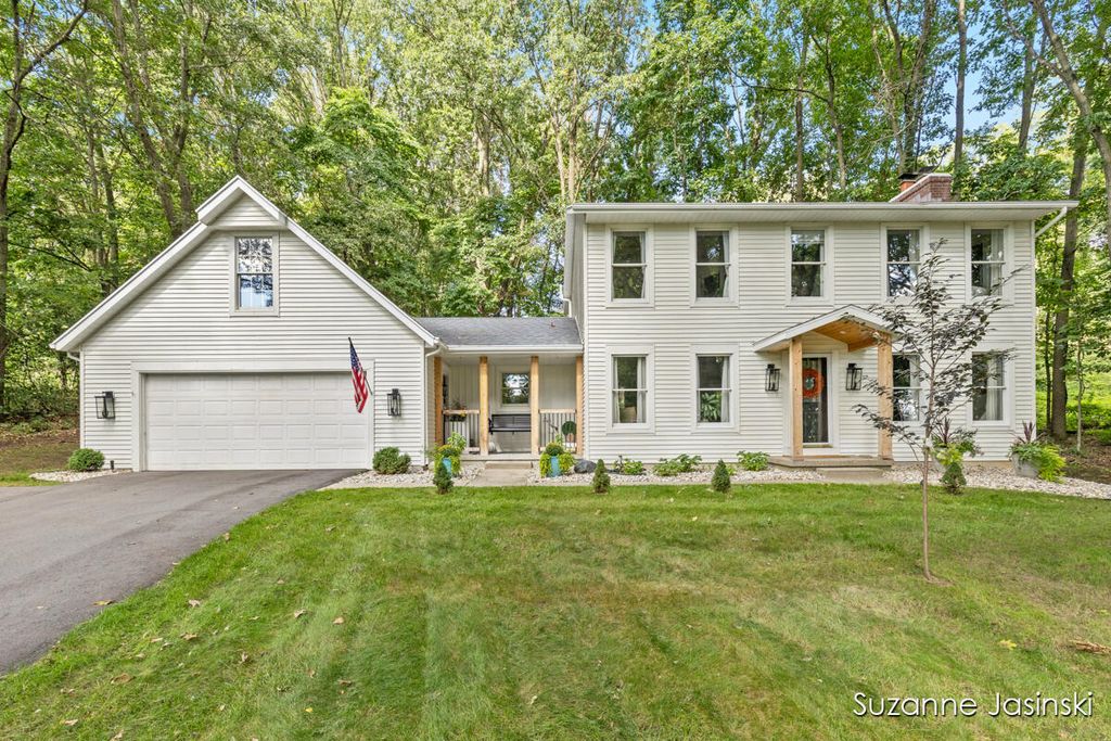 3597 Riverwoods Drive Ne, Plainfield Twp, MI 49341