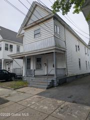 824 Lincoln Avenue, Schenectady, NY 12307