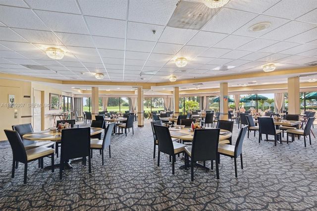 9511 N Hollybrook Lake Drive 108, Pembroke Pines, FL 33025