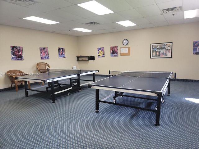 9511 N Hollybrook Lake Drive 108, Pembroke Pines, FL 33025