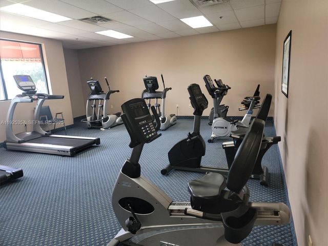 9511 N Hollybrook Lake Drive 108, Pembroke Pines, FL 33025