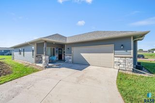 4709 W 34th St N, Sioux Falls, SD 57107