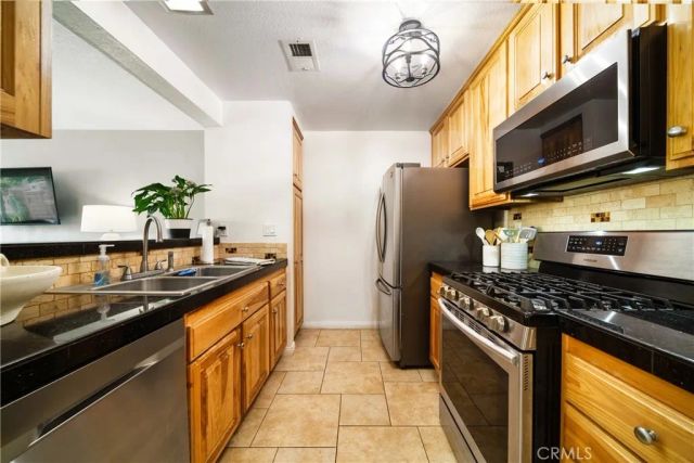 2121 Magnolia Ave, Ontario, CA 91762