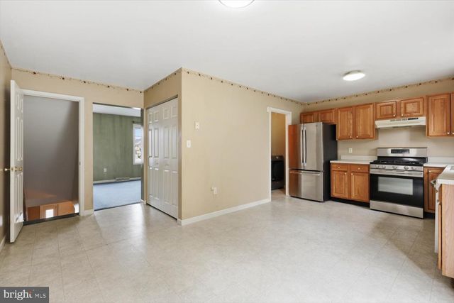110 ACORN LN, Mountville, PA 17554