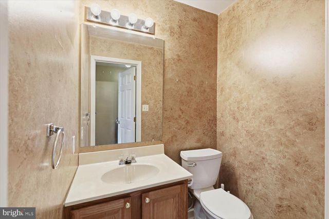110 ACORN LN, Mountville, PA 17554