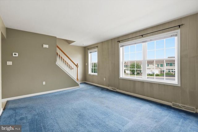110 ACORN LN, Mountville, PA 17554