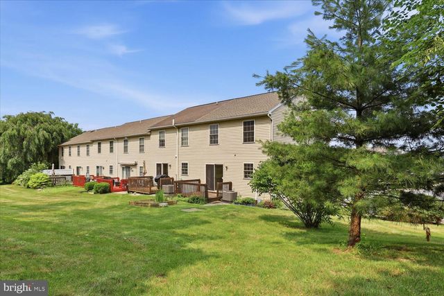 110 ACORN LN, Mountville, PA 17554