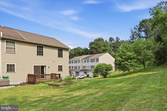 110 ACORN LN, Mountville, PA 17554