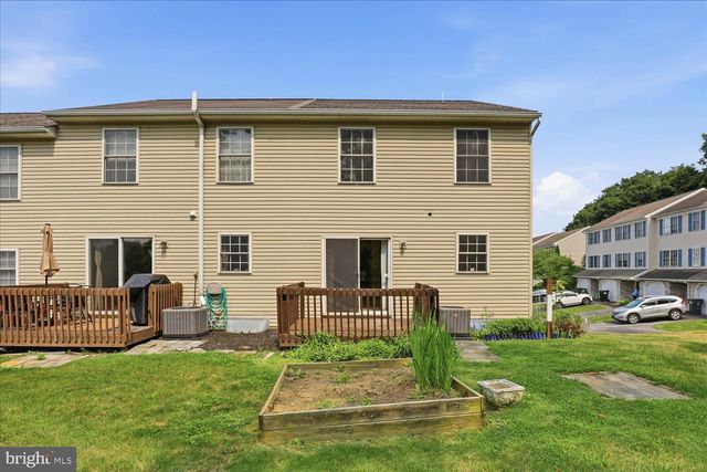 110 ACORN LN, Mountville, PA 17554