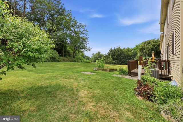 110 ACORN LN, Mountville, PA 17554