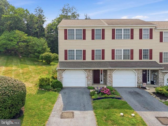 110 ACORN LN, Mountville, PA 17554