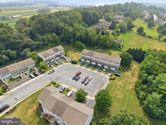 110 ACORN LN, Mountville, PA 17554