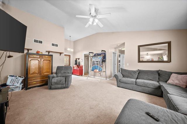 238 Harvey Street, Lawton, MI 49065