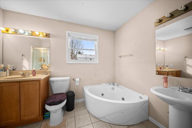 238 Harvey Street, Lawton, MI 49065