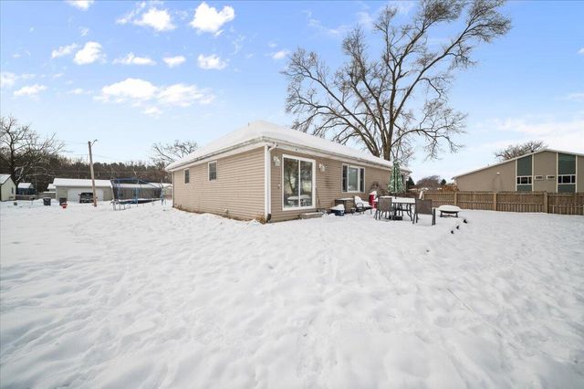 238 Harvey Street, Lawton, MI 49065