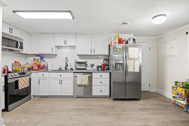 719 S Chestnut Circle, Goldsboro, NC 27530