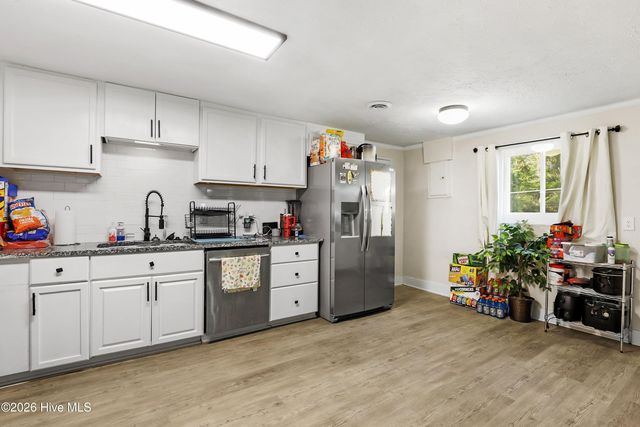 719 S Chestnut Circle, Goldsboro, NC 27530