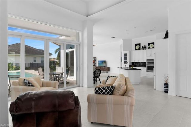 405 Driftwood CT, Marco Island, FL 34145